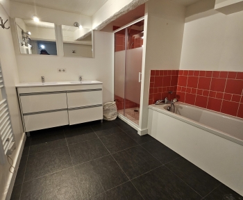 Location Appartement 5 pièces Roubaix (59100) - ROUBAIX PLACE DU TRAVAIL