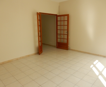 Location Appartement 3 pièces Sézanne (51120)