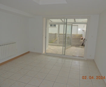 Location Appartement rénové 4 pièces Vic-Fezensac (32190)