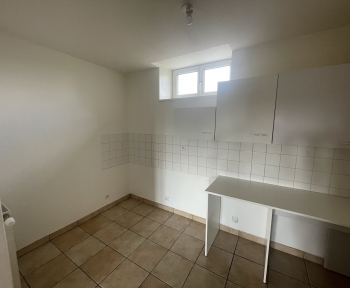 Location Appartement 4 pièces Raucoules (43290) - centre-ville