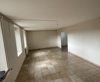 Location Appartement 4 pièces Raucoules (43290) - centre-ville