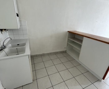 Location Appartement 2 pièces Yssingeaux (43200) - Centre-ville