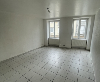 Location Appartement 2 pièces Yssingeaux (43200) - Centre-ville