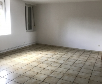 Location Appartement 5 pièces Montchanin (71210) - MONTCHANIN CENTRE VILLE