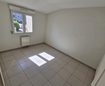 Location Appartement récent 4 pièces Terville (57180)