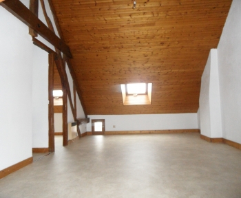 Location Studio 2 pièces Les Montils (41120) - centre BOURG