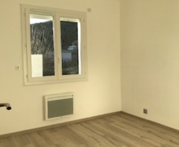 Location Maison 5 pièces Buis-les-Baronnies (26170) - Proche Centre Ville