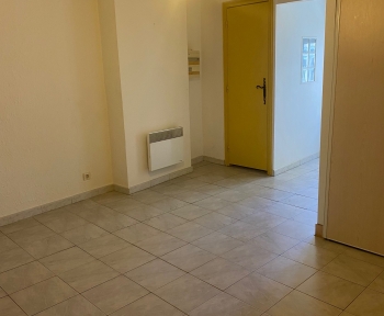 Location Appartement 2 pièces Simiane-Collongue (13109) - centre ville