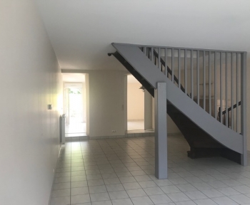 Location Maison 5 pièces Saint-Aubin-le-Cloud (79450)